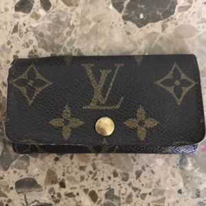 Louis Vuitton 4 Key Holder (Paris)